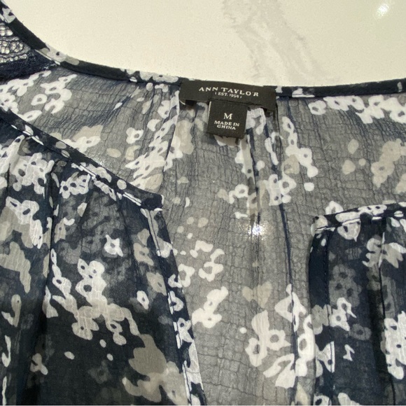 Ann Taylor Top, Blue Floral Blouse, Sheer, Navy Lace 3/4 Sleeves, Women's (US M) - Picture 10 of 12